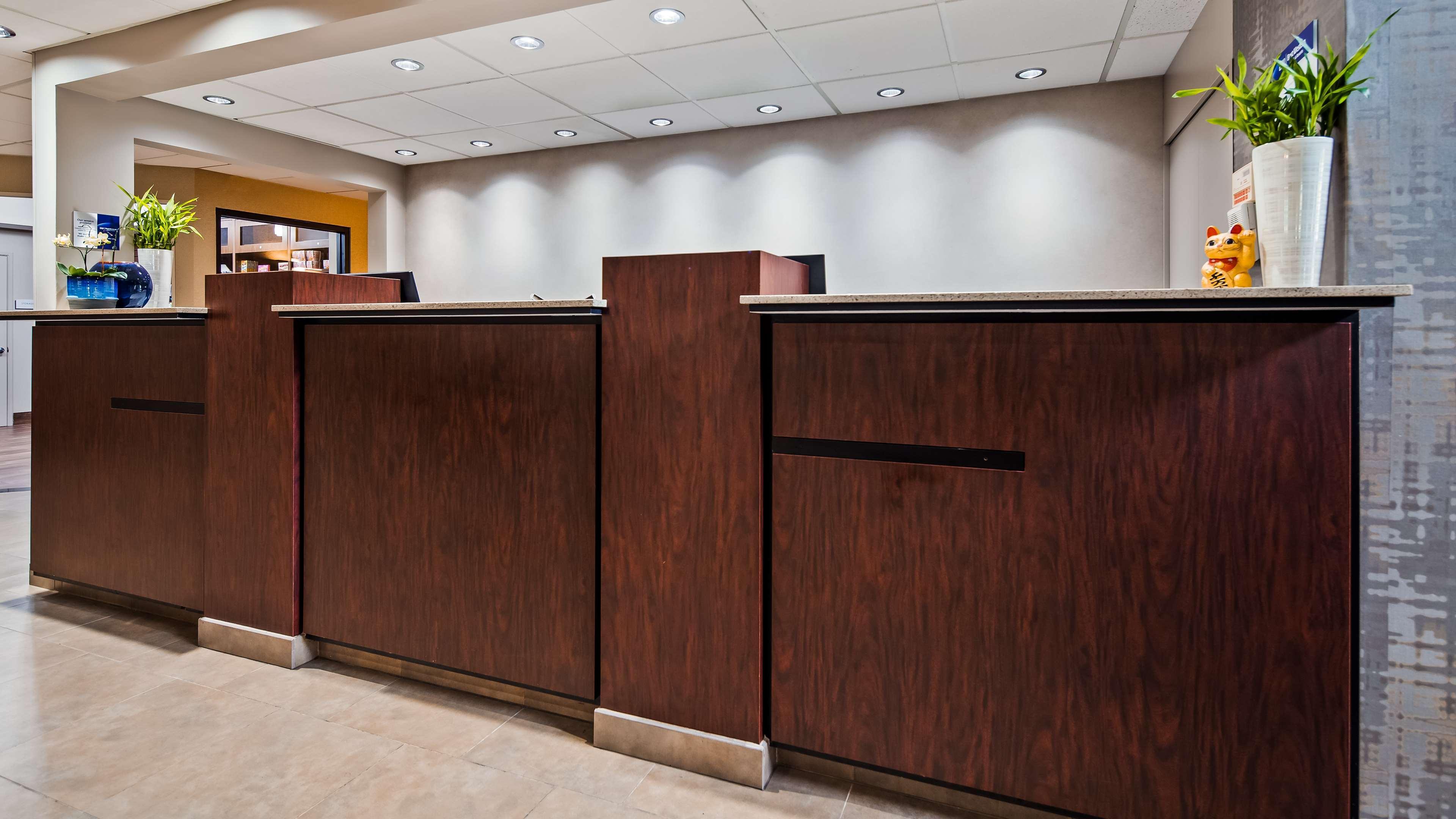 Best Western Plus Executive Hotel & Suites Sulphur Exteriér fotografie
